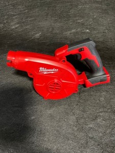 MILWAUKEE M18 18V Lithium-Ion Cordless Compact Blower (Tool-Only) 0884-20