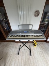 Yamaha Portable Grand DGX-200 Electronic Keyboard with stand