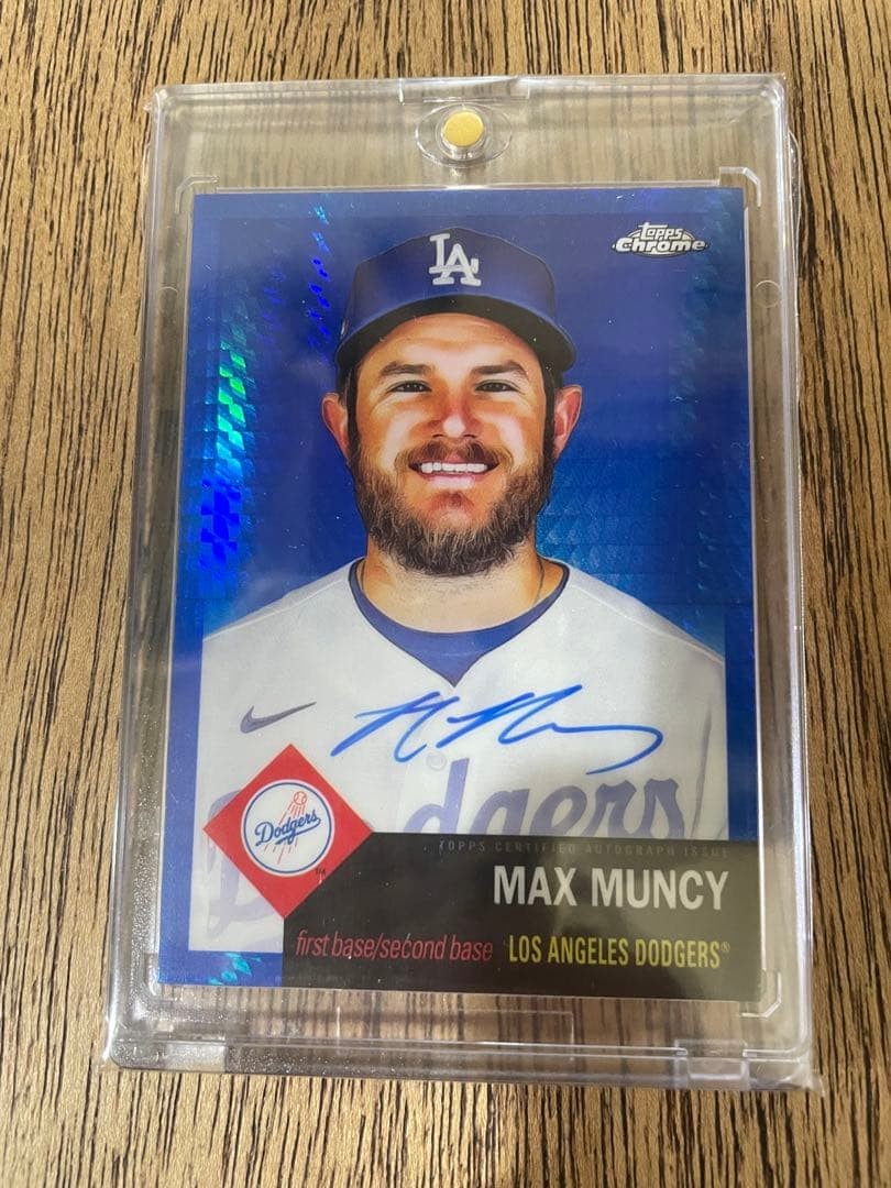 Max Muncy 99-piece Limited Autograph BLUE PRIZM riff 114903