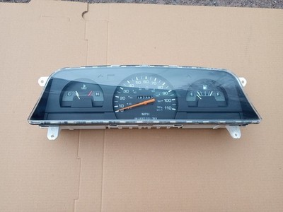 92-95 Toyota Pickup 92-94 4Runner MT Instrument Cluster 83010-04011 OEM 187K