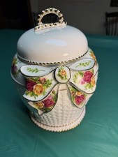 Royal Albert Old Country Roses Large Biscuit Box Ribbon Cookies Jar Vintage