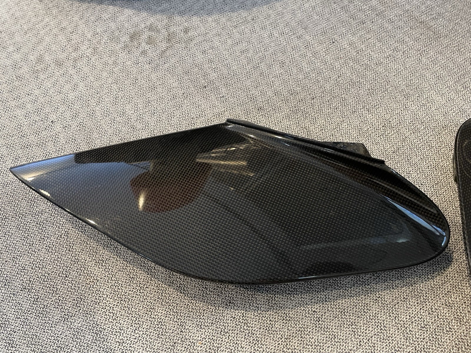 Ferrari 488 GTB Spider Quarter Panel Air inlet Trim Carbon Fiber OEM Left & RT