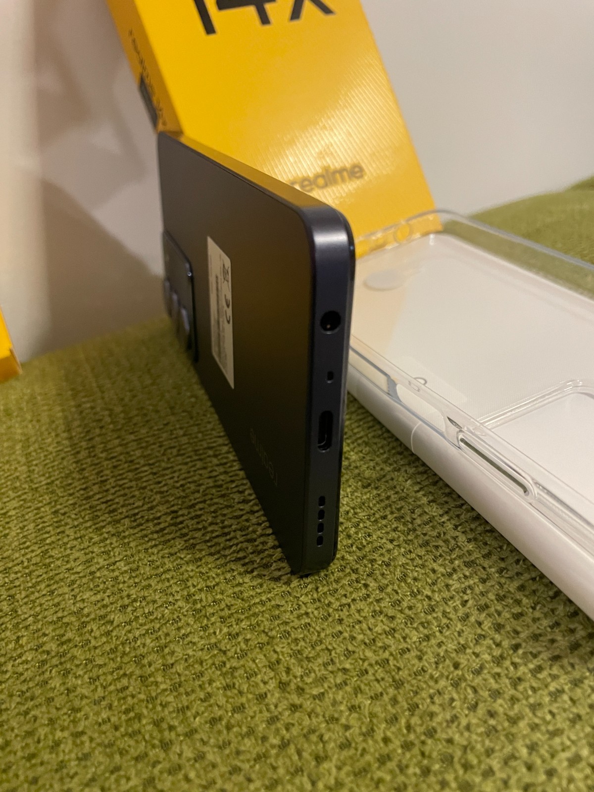 Realme 14x 5G 8+256GB BLACK ---NOT USED---GLOBAL EDITION