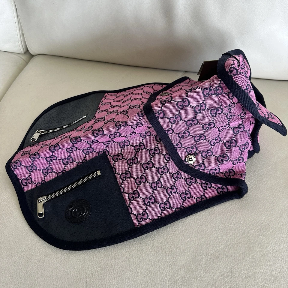 Gabardina G1N con etiquetas Auténtica Gucci Rosa GG Logo Perro Talla L Foto 4 de 4