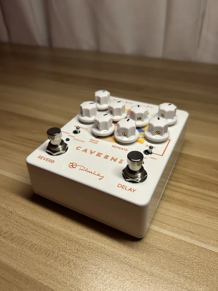 Pedal de efectos de retardo/reverb Keeley Caverns V2 Foto 2 de 4