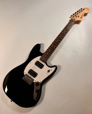 Squier Bullet Mustang H E-Gitarre Pappel Korpus Ahorn Hals gebraucht