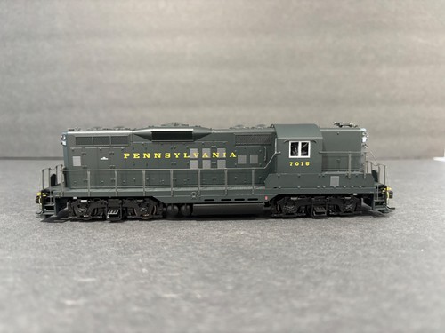 Cuadro Pennsylvania PRR EMD GP-9 7015 P2k Shell Walthers Mainline DC, listo para sonido | Condition: Used