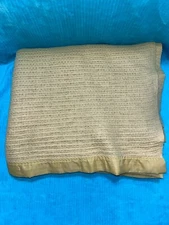 Vintage Esmond Thermal Waffle Weave Gold Blanket Twin Full 72x90 Satin Trim Edge
