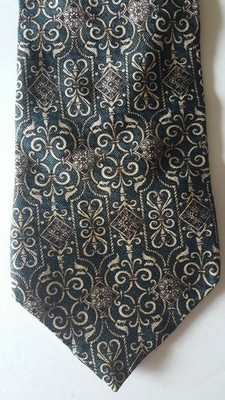 Claiborne Men's 100% Silk Tie Green and Cream Art Deco Design