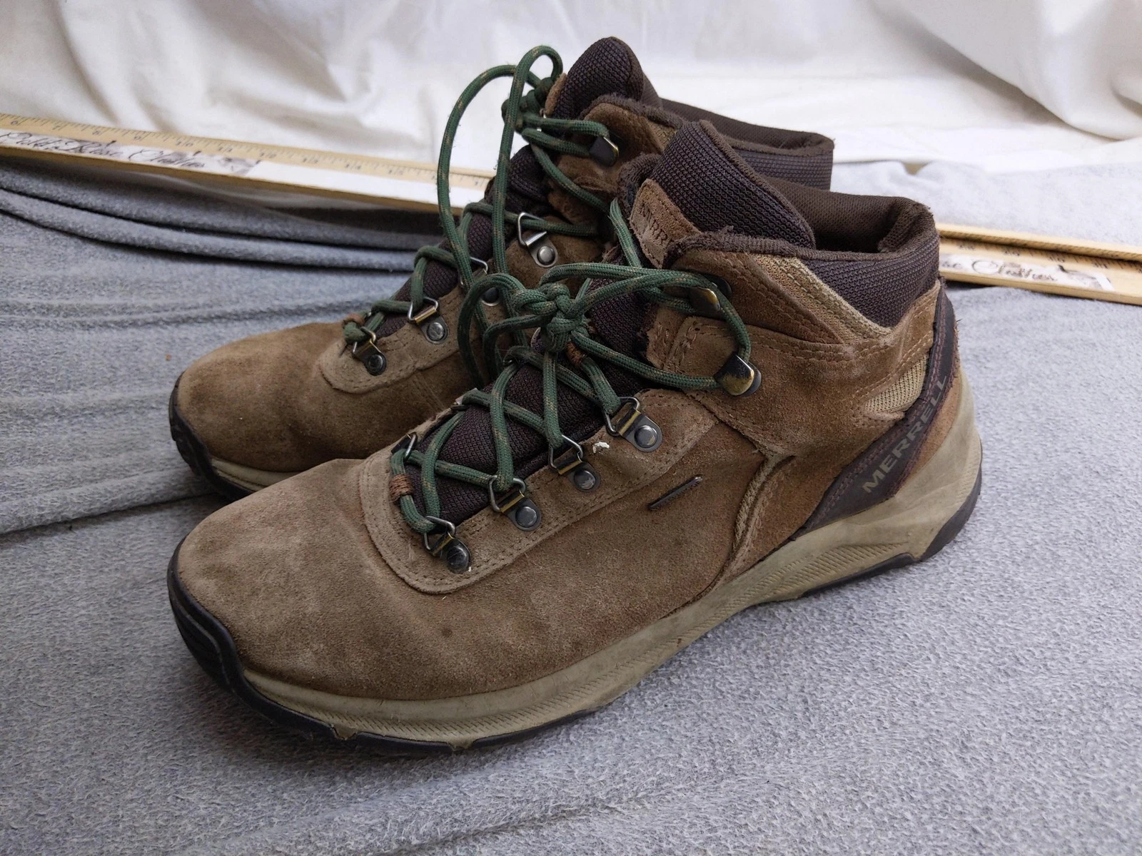 Merrell Earth Boots Mens 10 44 Brown Suede Ankle Hiking Outdoor J033689
Opens in a new window or tab