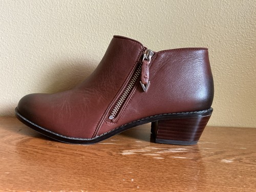 Vionic “Jolene”  Brown Ankle Boot  Size 8.5
