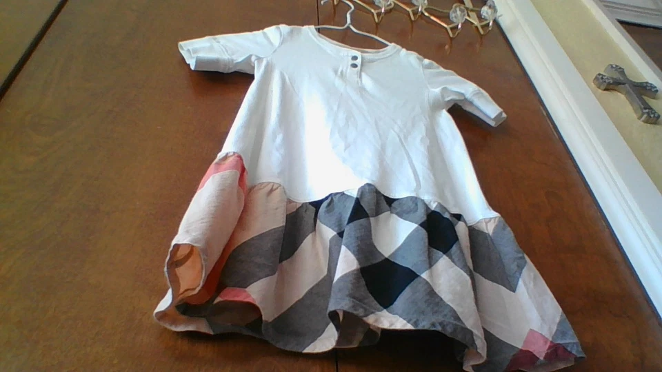 Burberry Check Label Dress 4/5T Cotton 2-Snap Henley/Plaid Ruffle Hem Fall *Flaw - Image 3 of 4