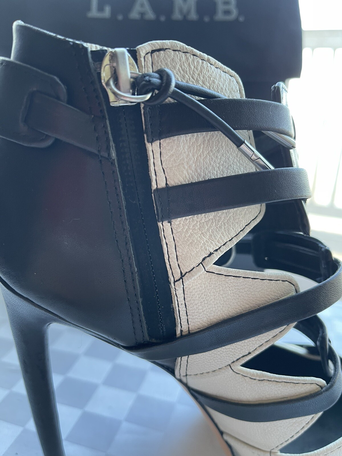 Picture 4 of 22