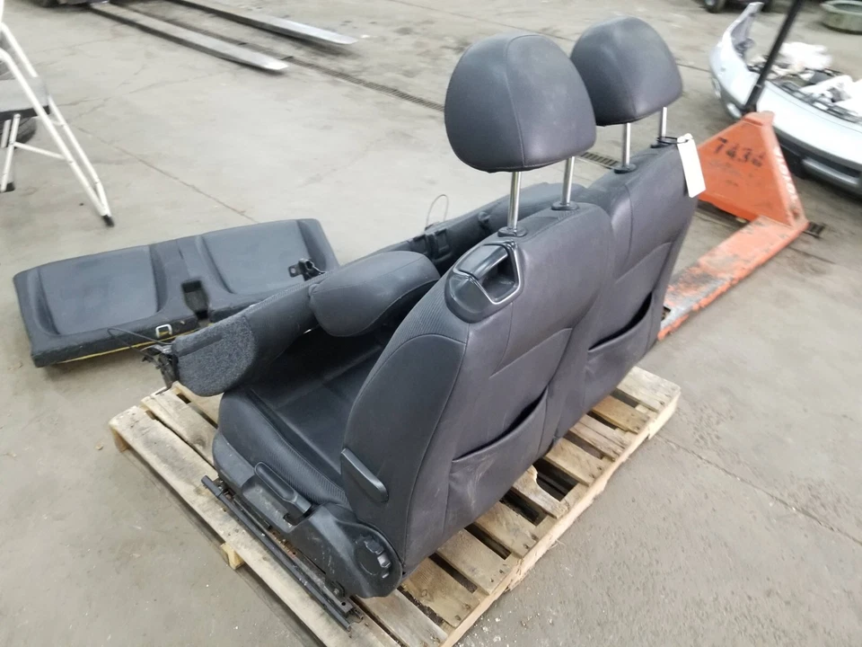 CONJUNTO DE ASSENTOS DE COURO SINTÉTICO VOLKSWAGEN BEETLE 2012 *PICKUP LOCAL 14513* - Imagem 4 de 4