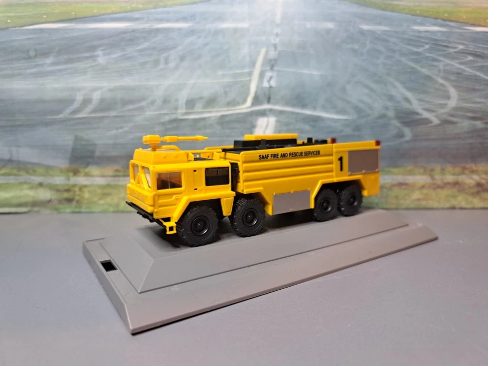 🚩Roco Minitanks 685 Spezial Rosenbauer Bush Panther 8x8 MAN 1:87H0 Wiking Busch - Bild 2 von 4