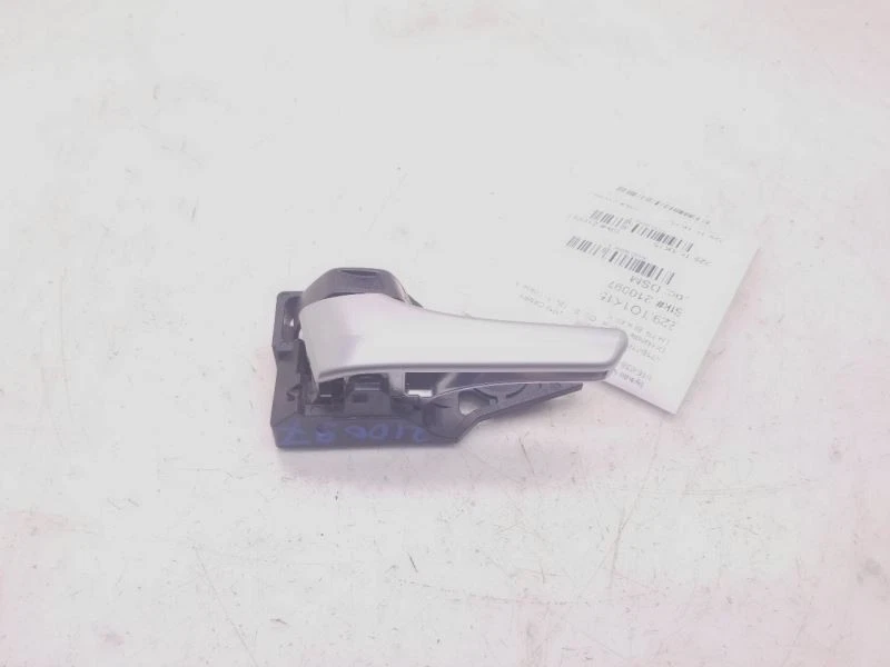 Toyota Camry 2015 lado del conductor interior delantero panel de puerta montaje  Foto 2 de 4