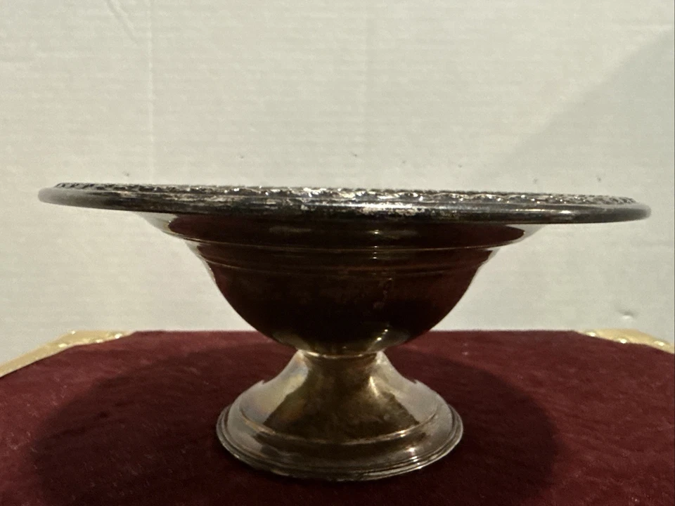 WM. Rogers. MFG. CO Sterling Weighted Footed Compote Candy Dish. - Image 4 of 4