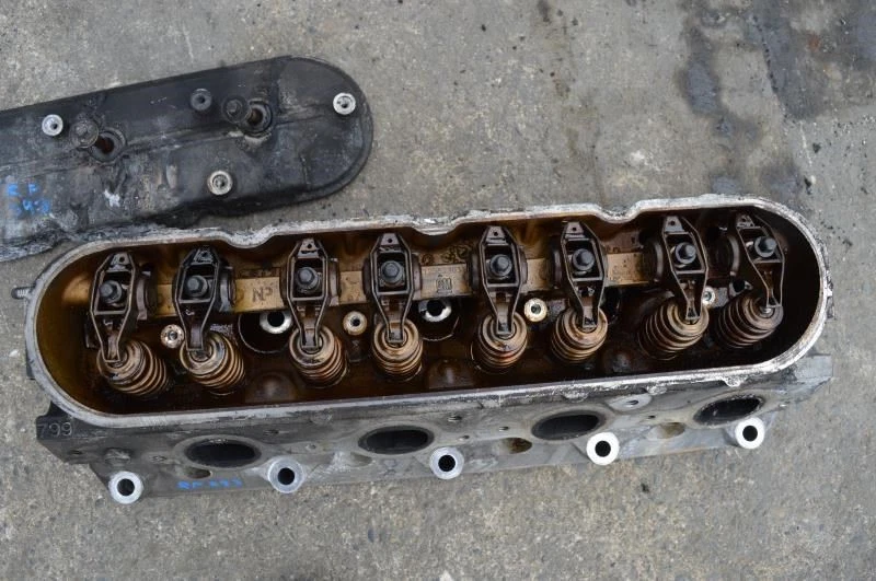 2014 CHEVY EXPRESS 2500 VAN ENGINE CYLINDER HEAD 4.8L RIGHT [SURFACE BURN] Foto 4 de 4