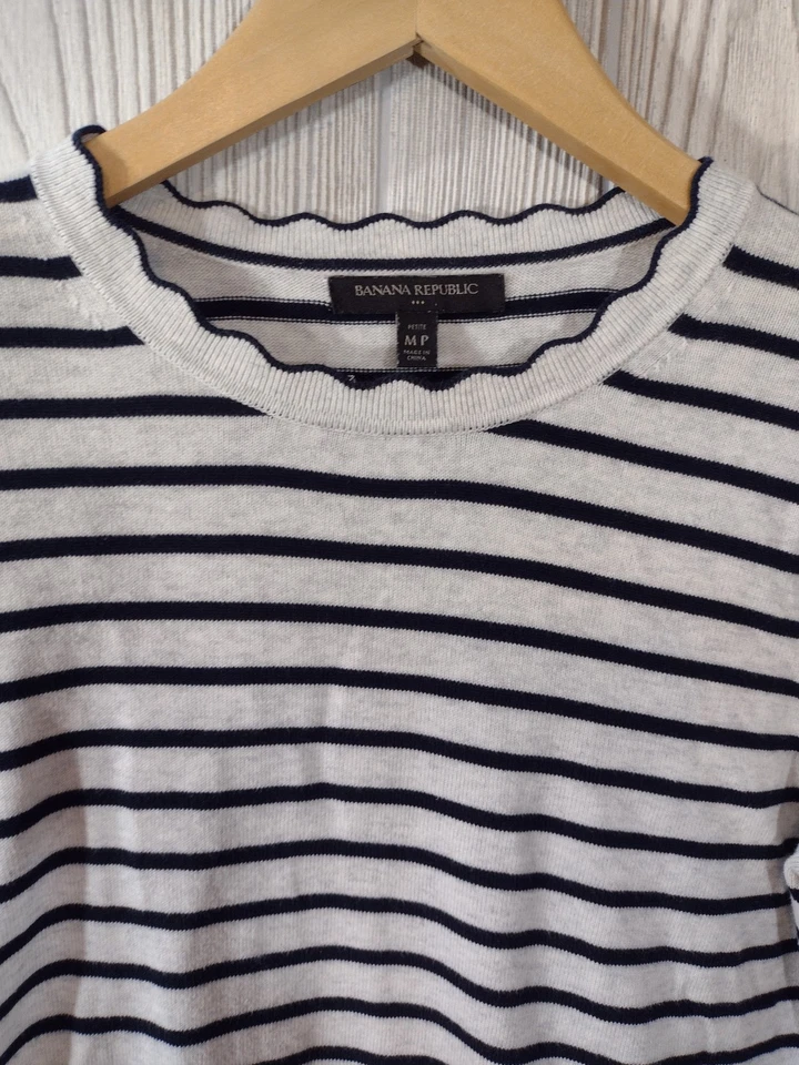 Banana Republic Mujer MP Gris Rayas Escote Festoneado Dinero Antiguo Preppy Foto 3 de 4