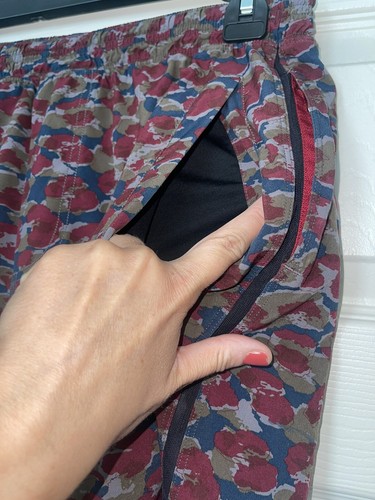 Lululemon Men's Core Camo Print Lined Shorts. Size Large - Picture 3 of 11