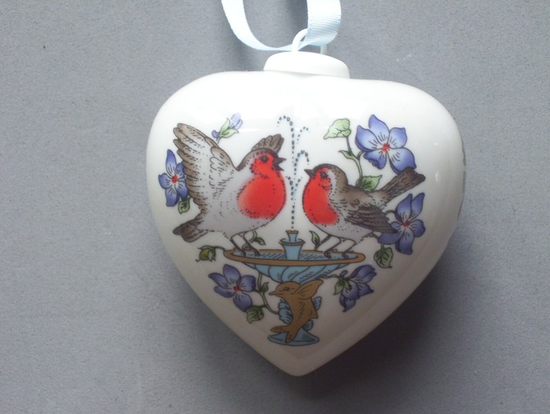 Hutschenreuther Germany Heart 1994 "Birds" Porcelain Christmas Ornament  MIB
