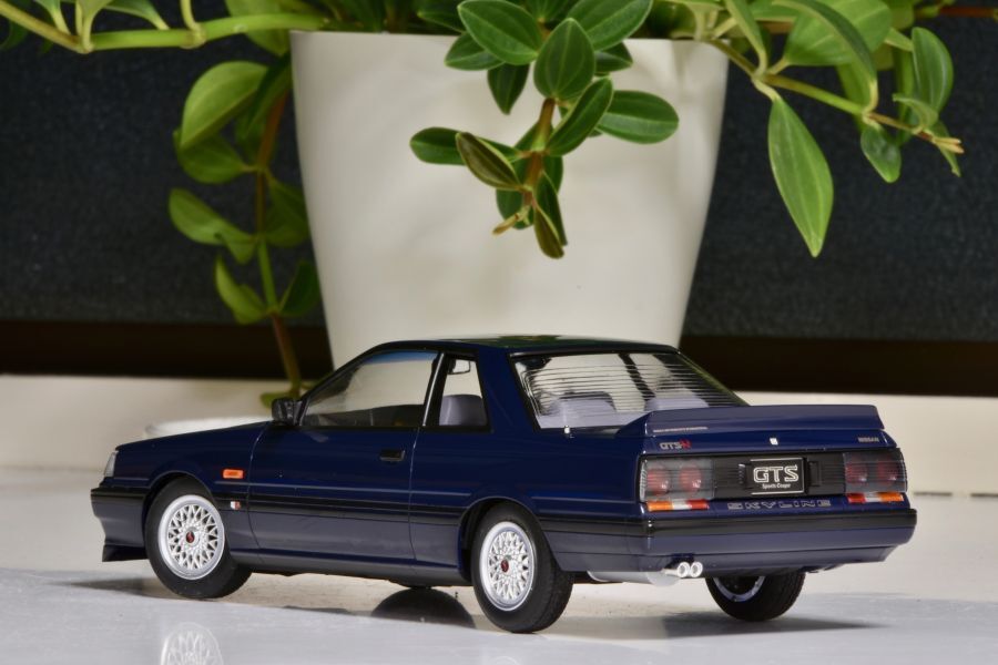 ☆新品未開封☆ 1/18 NISSAN SKYLINE GTS-R (R31) 1/18 Ignition Model Nissan Skyline GTS-R (R31) (Blue Black