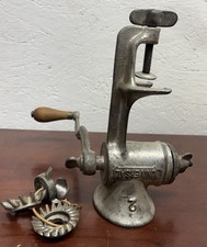 Ant VTG Universal No 2 Hand Crank Meat Nut Grinder W/ Attachments F & C CT USA