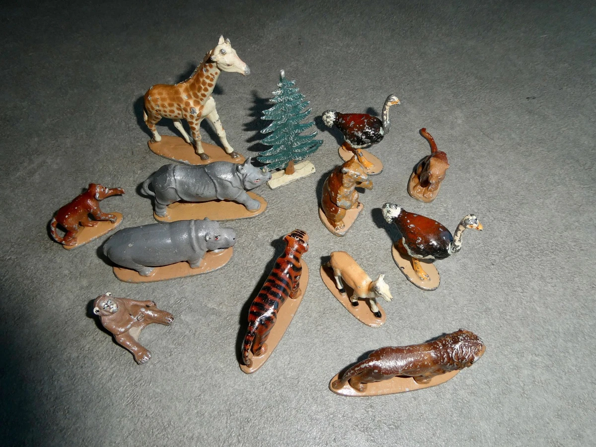 Un lot de 4 animaux de la Ferme en miniatures de la marque BG