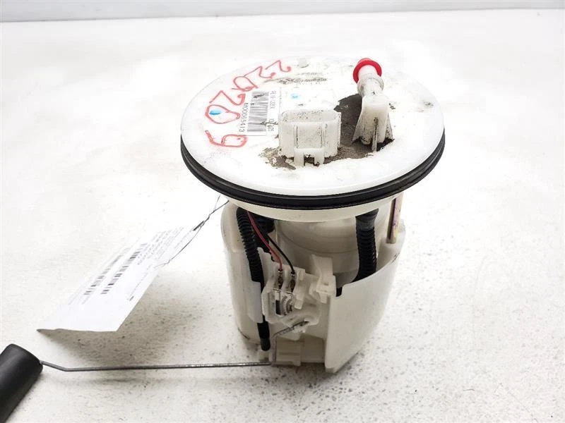 Оригинальный японский топливный насос в сборе для Mazda 3 2014-2018 годов выпуска PE181335X - Изображение 2 из 4