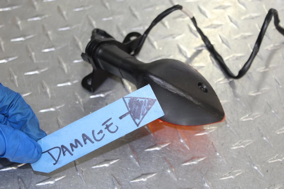 Yamaha FZ07 2015 luz intermitente trasera izquierda indicador daños Foto 4 de 4