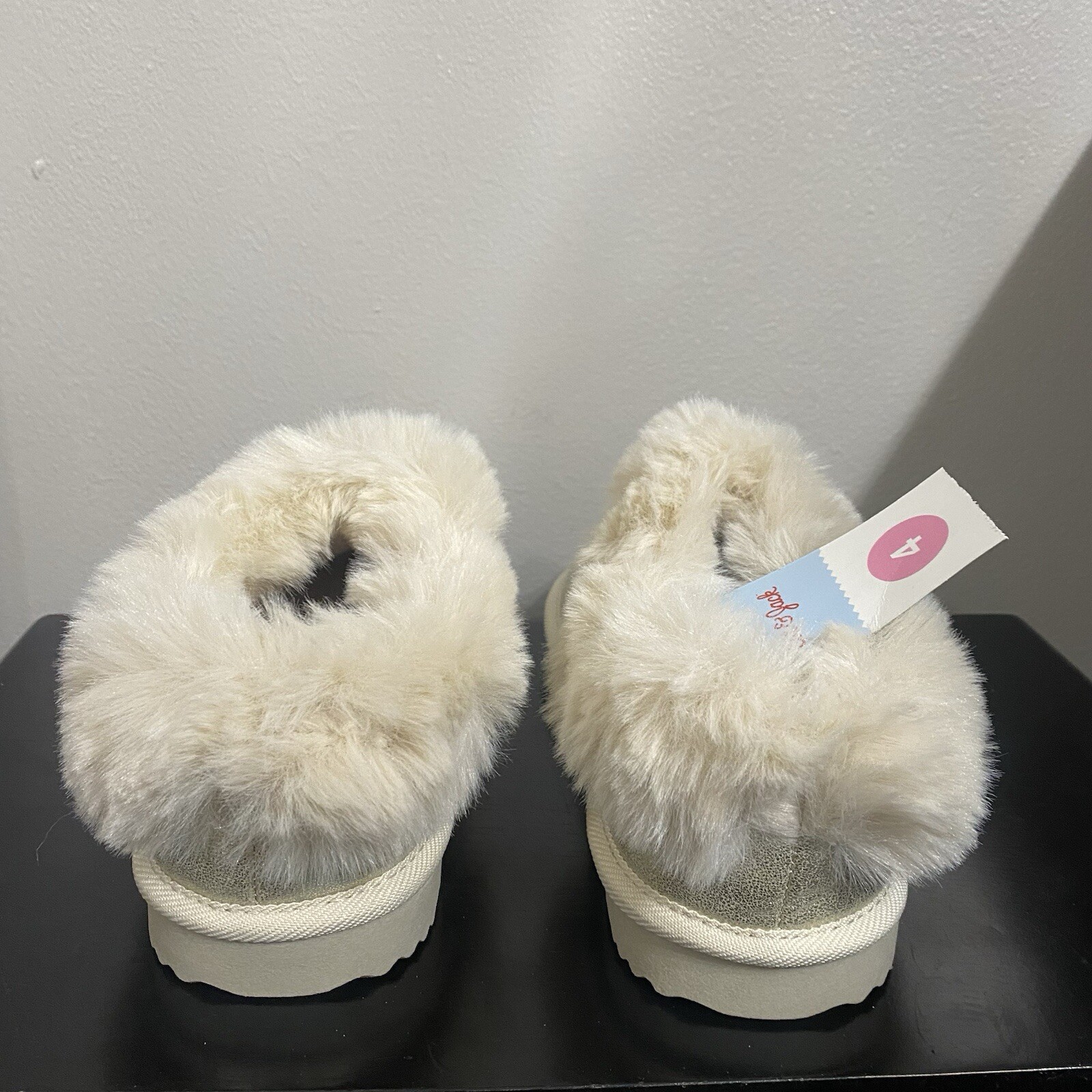 PANTOFOLA D’ORO Pantofole auto e jack slip on oro pelliccia sintetica borchie comode taglia 3 NUOVE