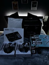 RODEcaster studio bundle