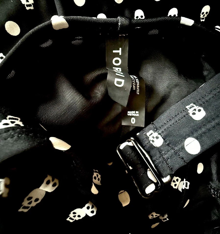 Tankini Torrid Skull Lunares Negro Con Aros Talla 0 (14-16) Excelente Estado Foto 4 de 4