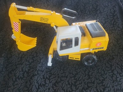 Bruder Toys Liebherr 912 Power Shovel Excavator Backhoe Digger Truck GERMANY