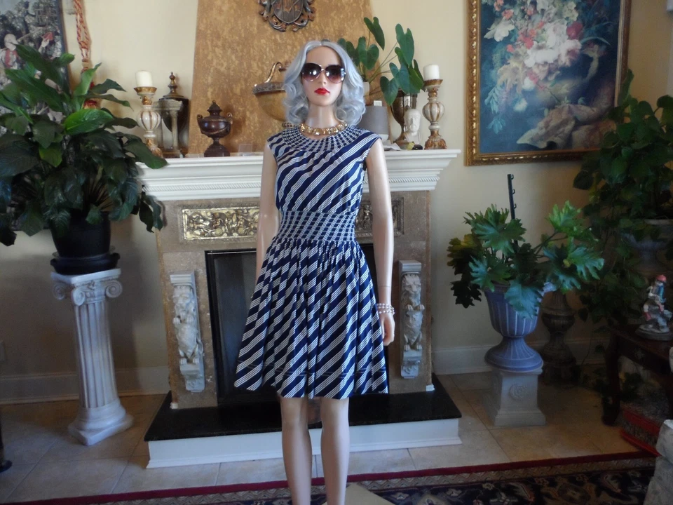 Vestido Vaina Prada Azul Marino/Blanco Rayas Talla IT 38 - US 2 Foto 4 de 4