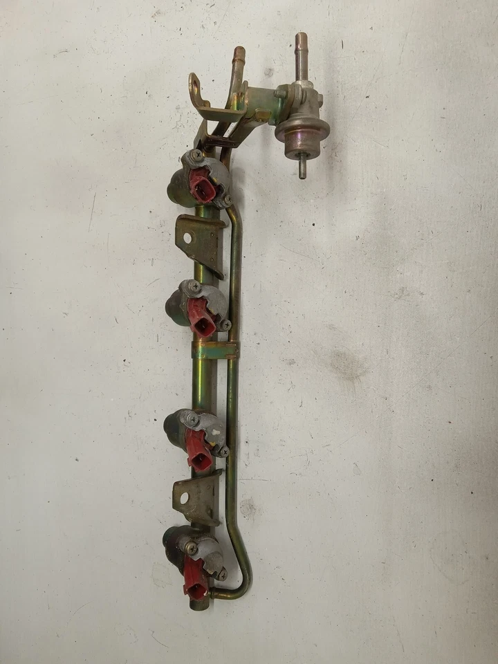 1997 - 1999 Nissan Altima trilho injetor de combustível fabricante de equipamento original, 322-58943B - Imagem 2 de 4