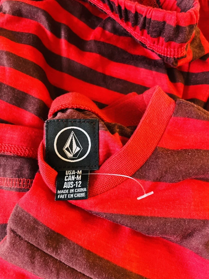 Boys Volcom pajamas size Medium long sleeve with pants - Image 2 of 4