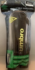 Umbro Stirrup Shinguards - Duptone Black/Whit...