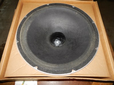 speaker black widow 18 inch