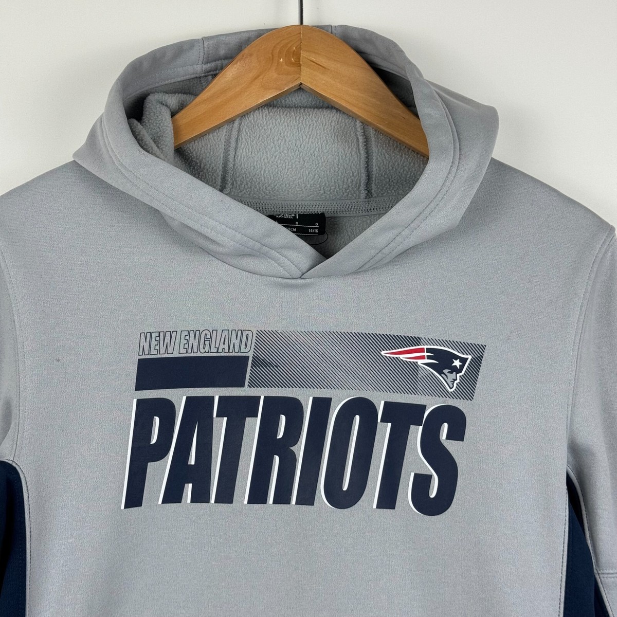 Nike Dri Fit Therma New England Patriots NFL OnField Hoodie Boys