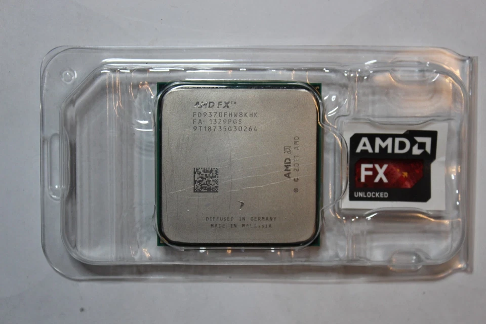 CPU - AMD® FX 9370 8-CORE FHW8KHK (220w TDP) with WRAITH CPU Cooler - Image 2 of 4