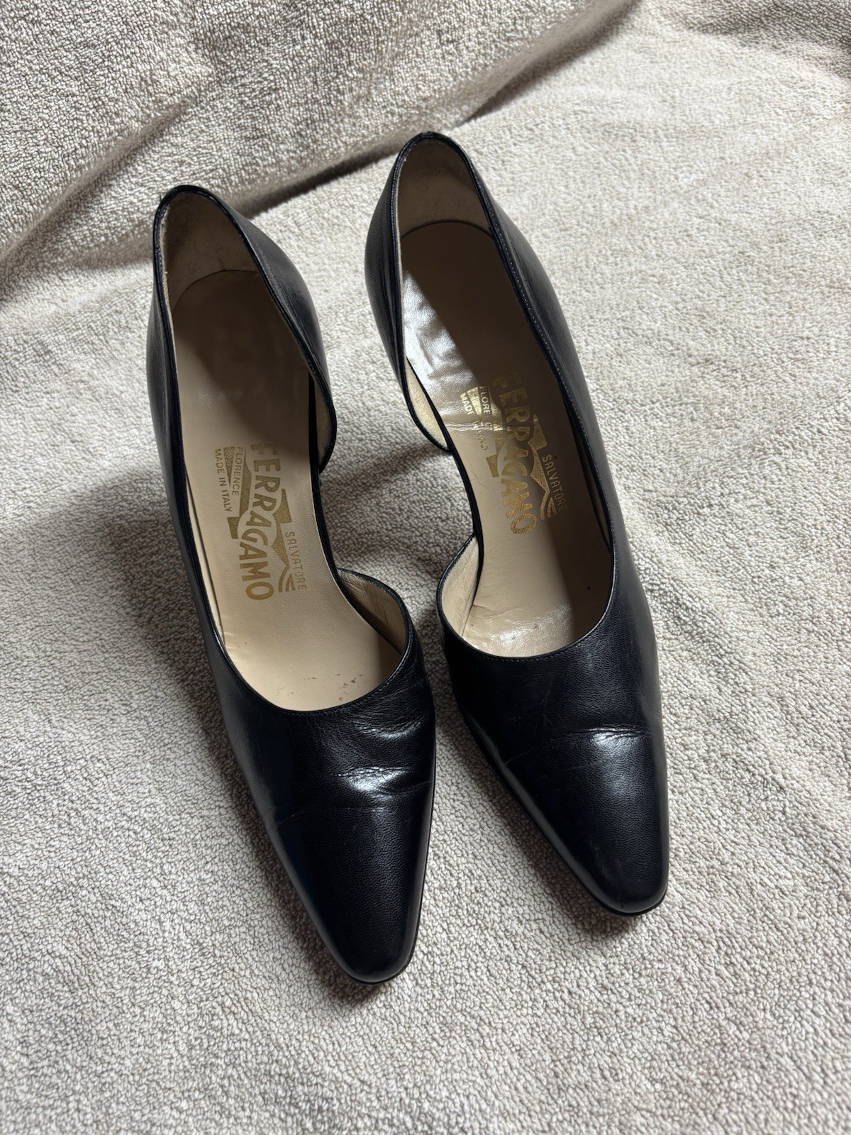 Salvatore Ferragamo Made in Italy Used Women’s heels in Black