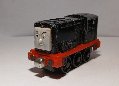 THOMAS AND FRIENDS 2006 TAKE ALONG DEVIOUS DIESEL