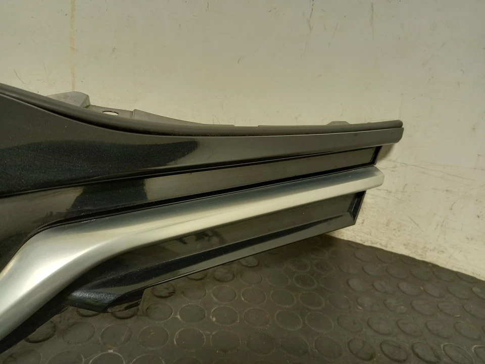 TOYOTA YARIS GRILLE Mk3 (XP130) Facelift Main Grille With Chrome Trim 2014-2018 — 第 4/4 张图片