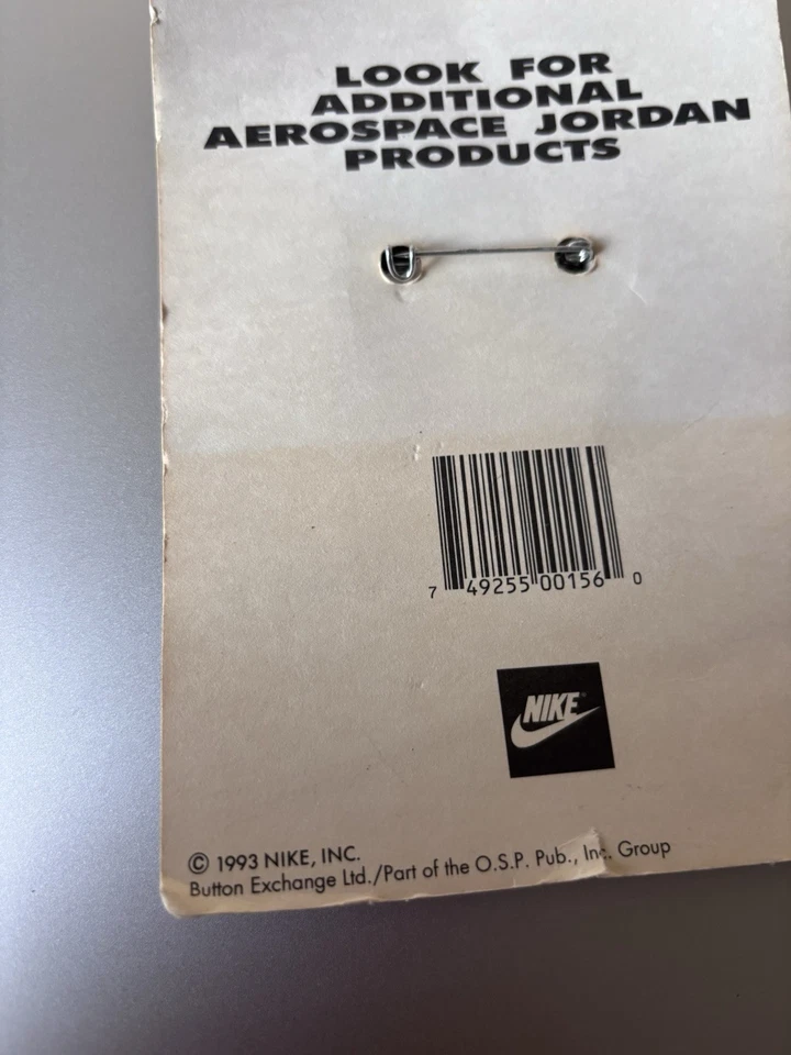 Pin vintage 1993 Nike Michael Jordan Aeroespacial Looney Tunes Bugs Bunny Foto 4 de 4