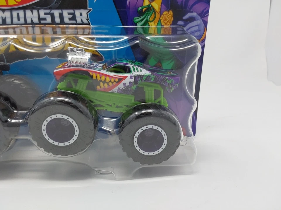 Monster Trucks Hot Wheels 2025 paquete de 2 camiones monstruo Batman y Joker DC Foto 3 de 4