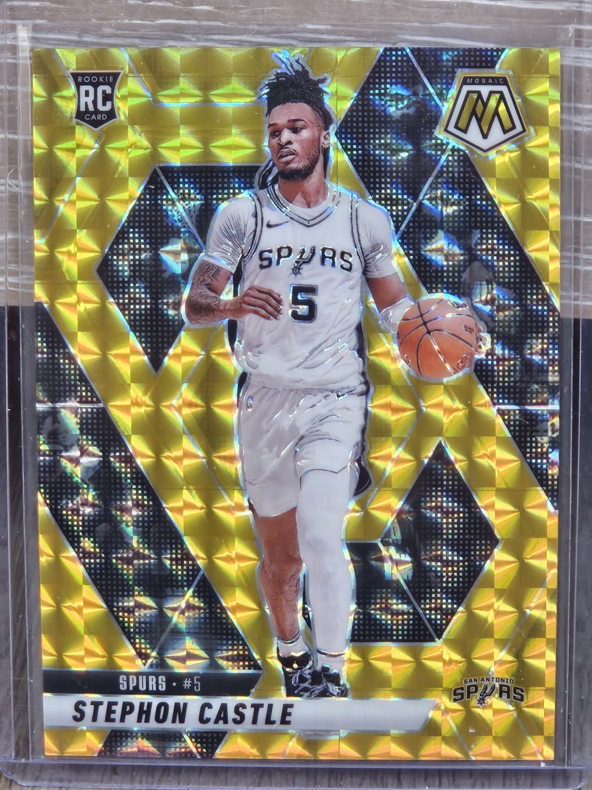 2024-25 Panini Mosaic Stephon Castle True Gold Mosaic Prizm 01/10 #236 RC Rookie