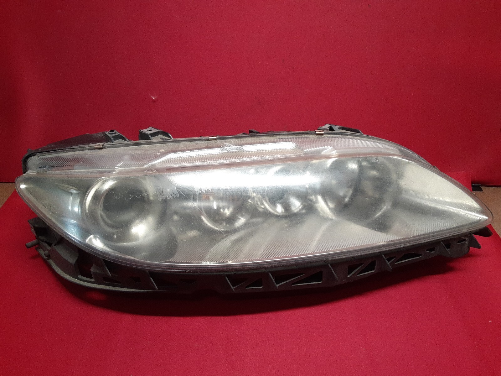2003-2005 Mazda 6 Right Passenger Headlight Assembly GK2A-51-0K0E