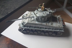 DD355(G) Running Bren Gun Team (w/ Grass base) - figurines et collections