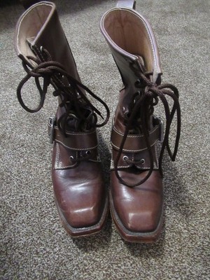 JOHN FLUEVOG ''Earl Of Warwick'' Coventry Brown Leather Belted Boots Men's 7 shoes